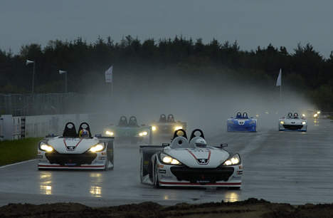 Ronny Wechselberger kom først i mål i det to timer lange afslutningsløb for Peugeot Spider Cup på Padborg Park.